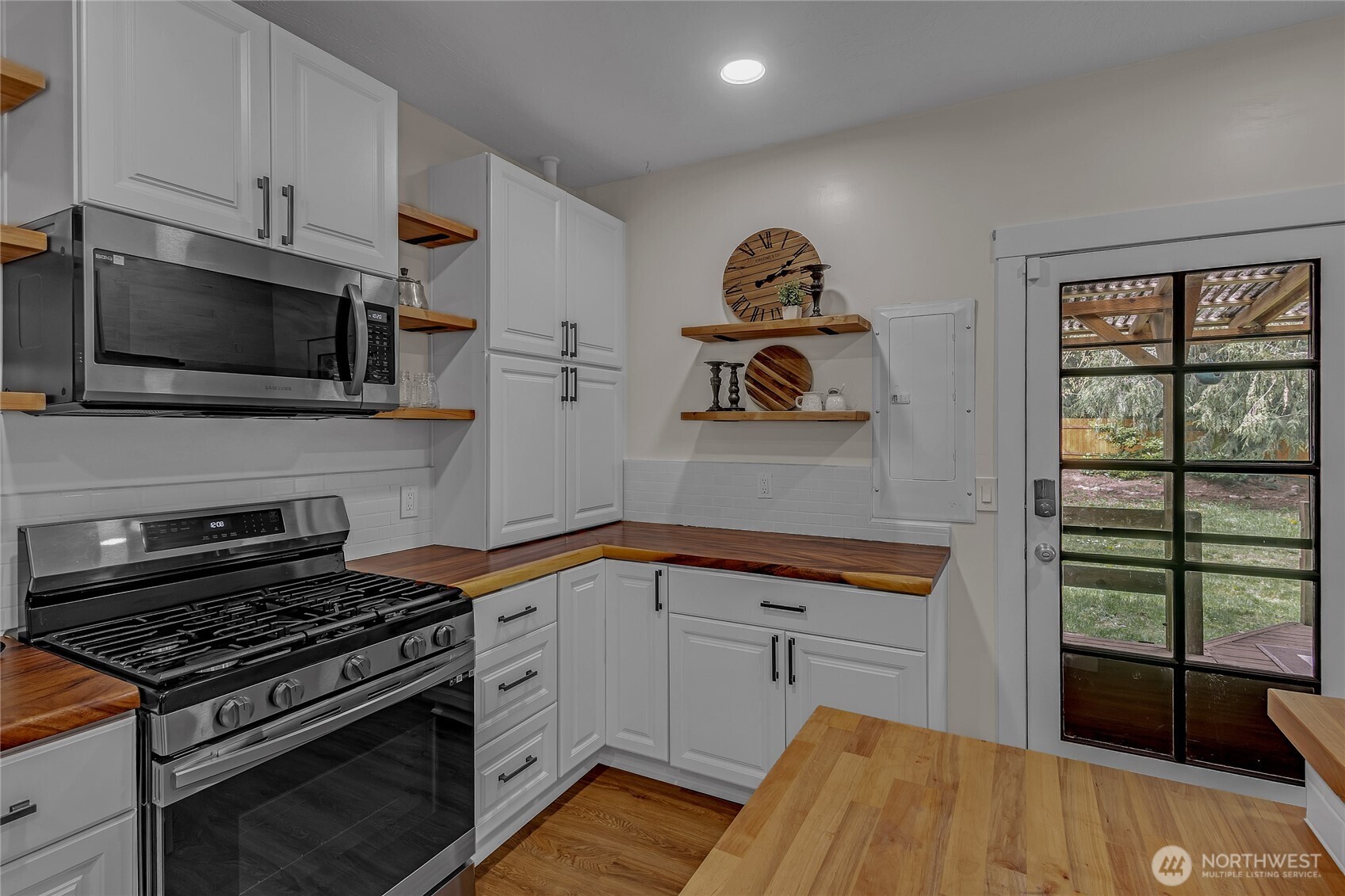 140 Skyline Drive , Port Angeles, WA 98362