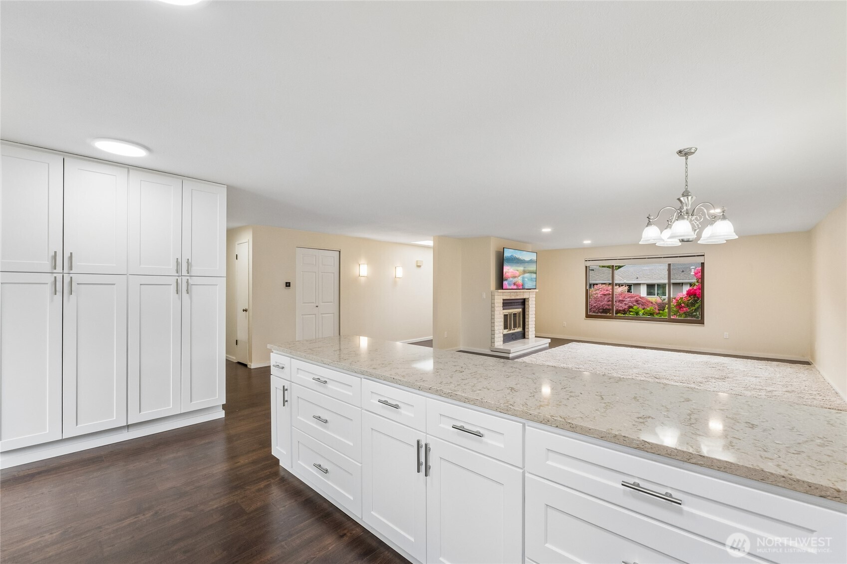 923 S 244th Place , Des Moines, WA 98198