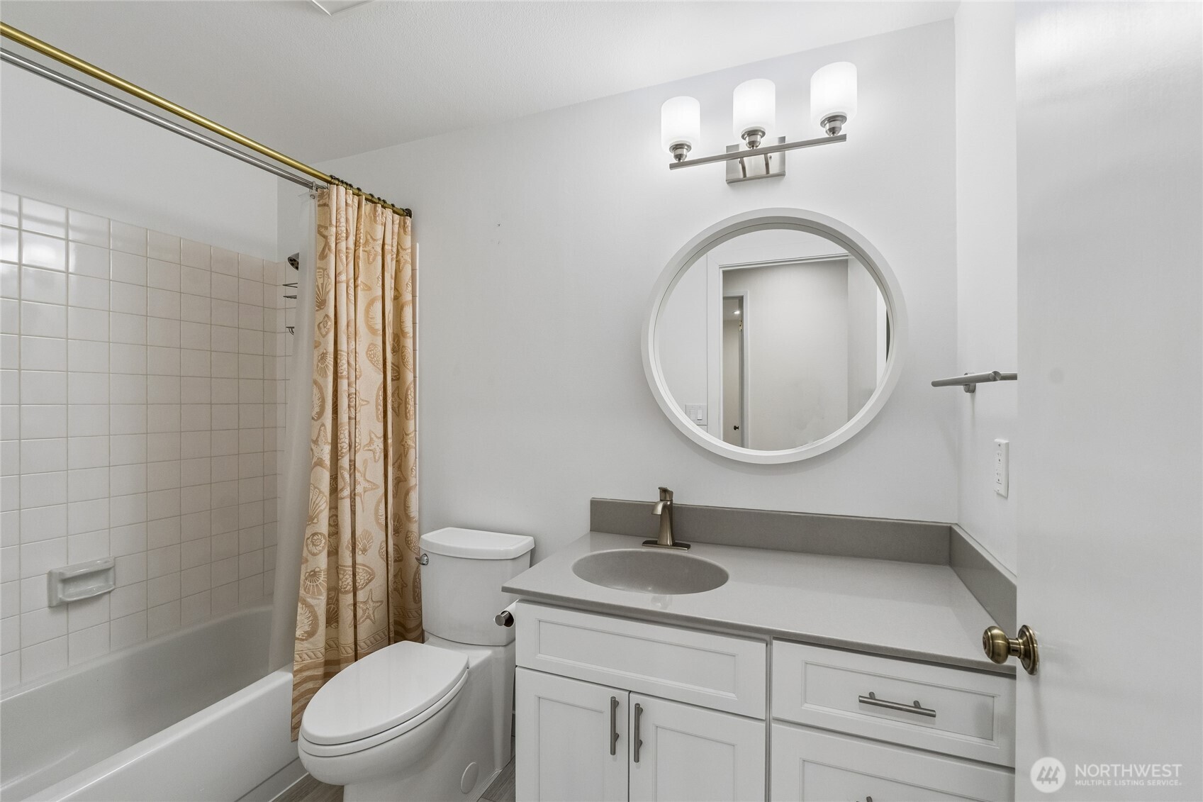 923 S 244th Place , Des Moines, WA 98198