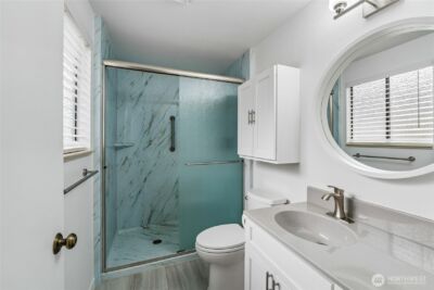 923 S 244th Place , Des Moines, WA 98198 - Photo 17
