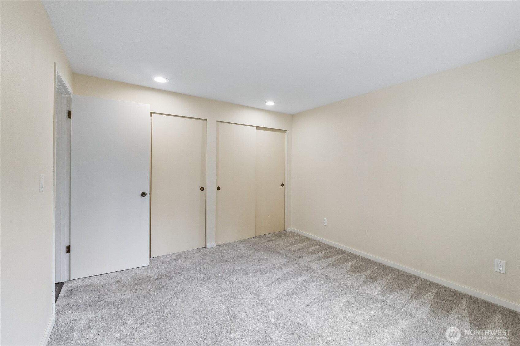 923 S 244th Place , Des Moines, WA 98198