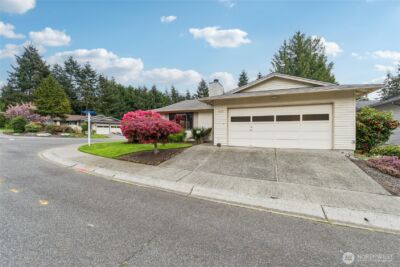 923 S 244th Place , Des Moines, WA 98198 - Photo 2