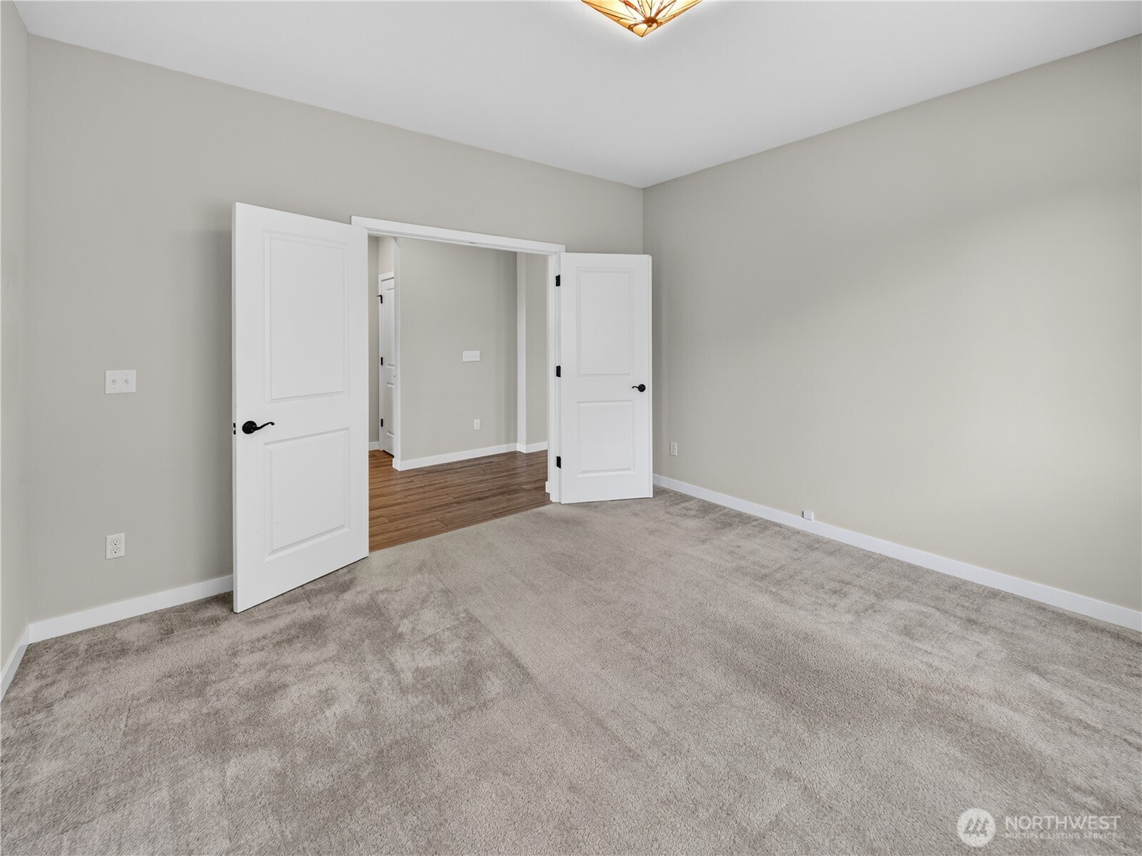 3373 Fisk Avenue , Enumclaw, WA 98022