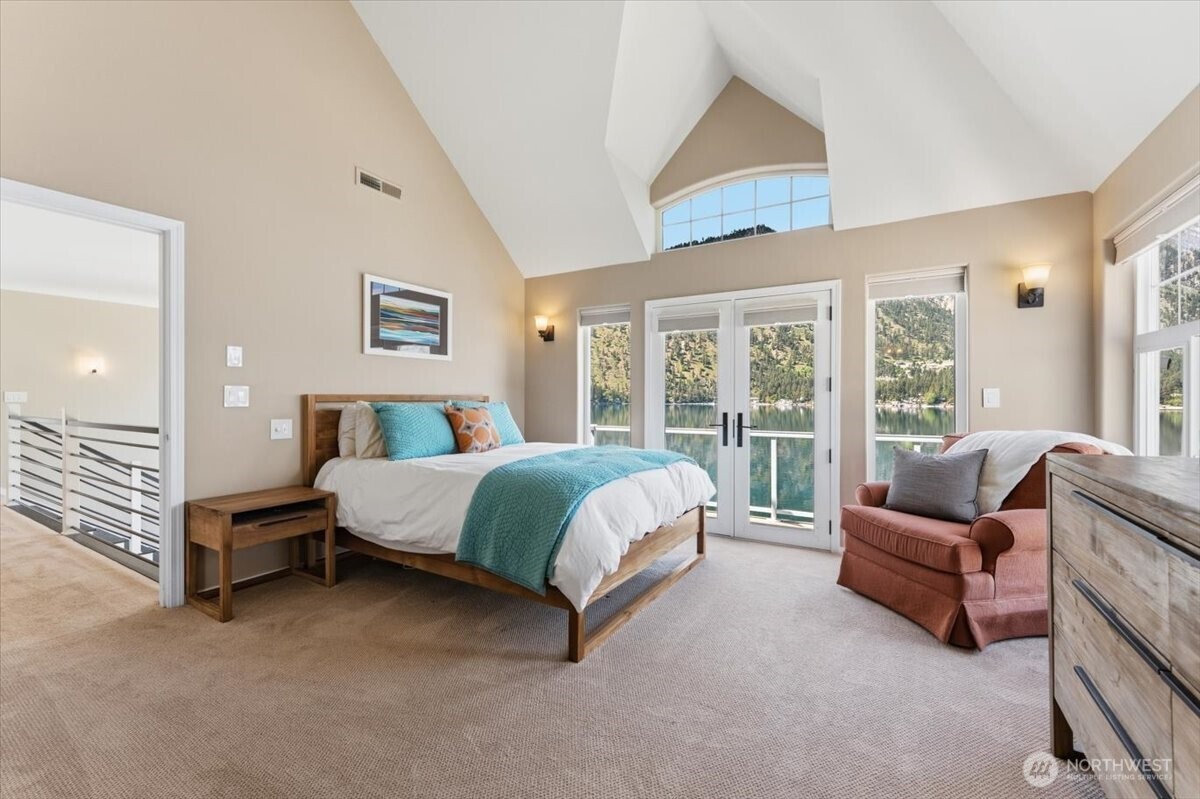 96 Clearwater Lane , Manson, WA 98831