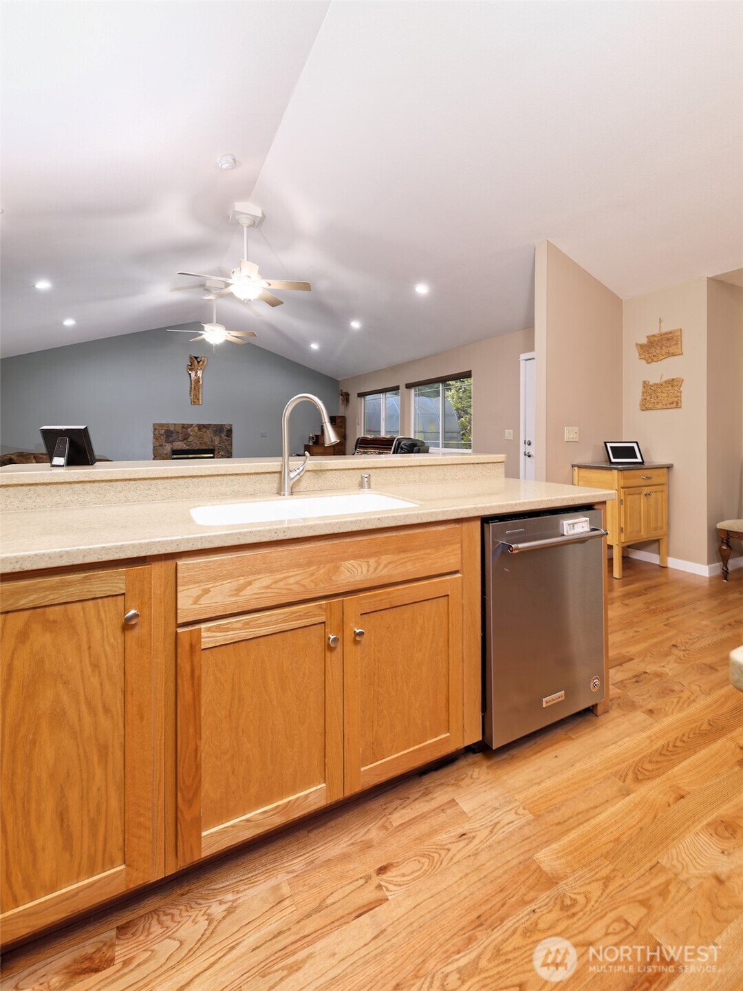 1171 E Old Ranch Road , Allyn, WA 98524