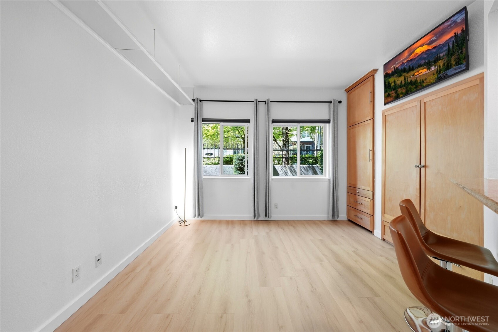 300 10th Avenue #A110, Seattle, WA 98122-7707