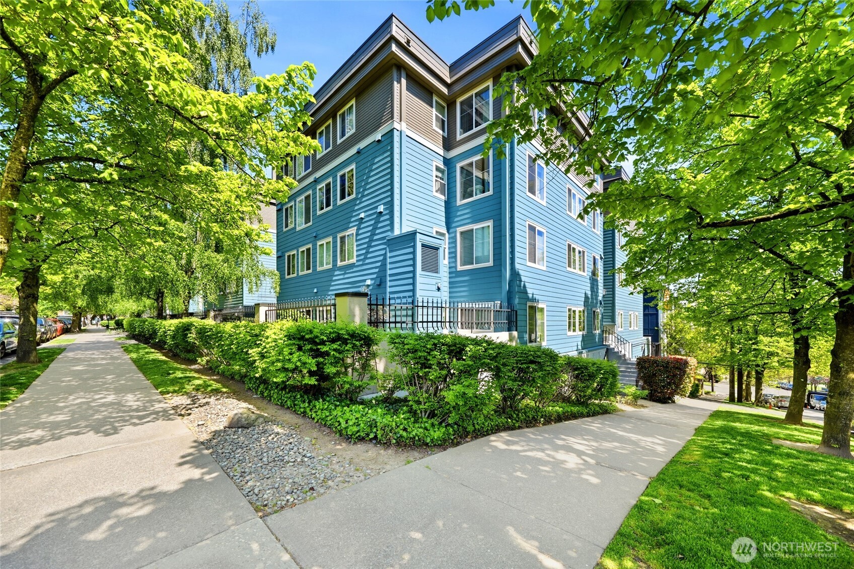 300 10th Avenue #A110, Seattle, WA 98122-7707