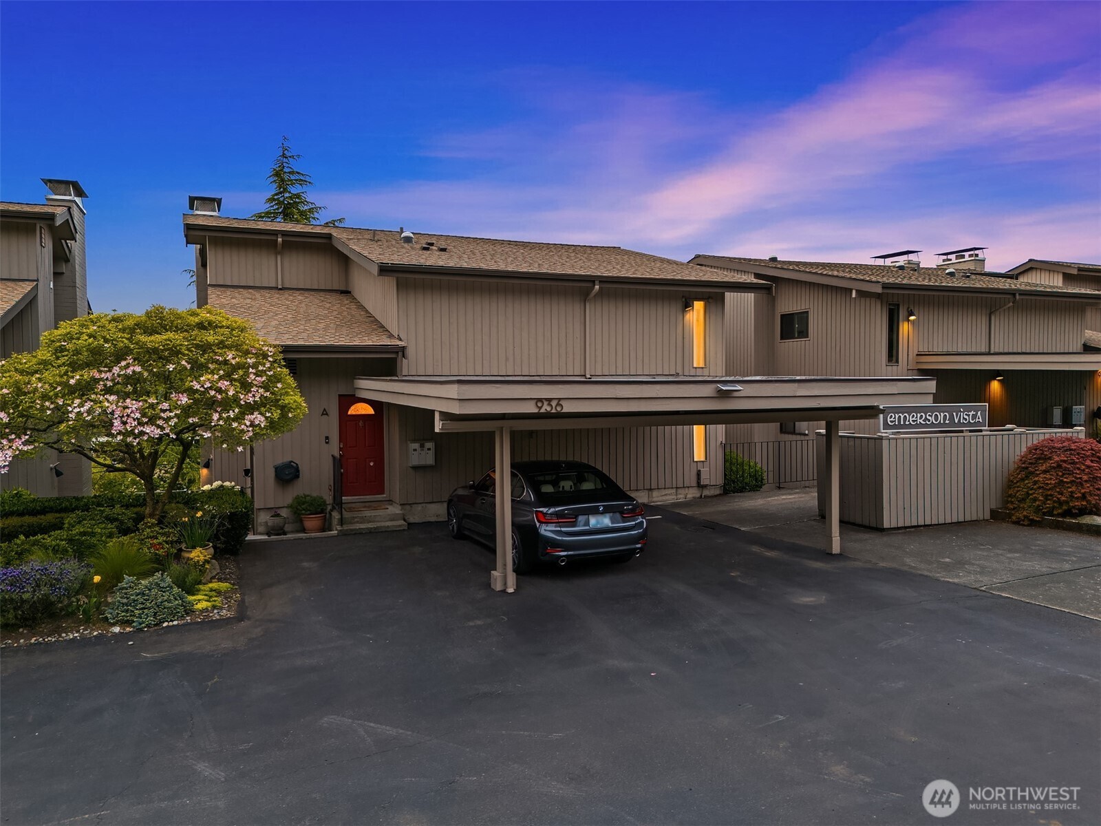 936 W Emerson Street #A, Seattle, WA 98119