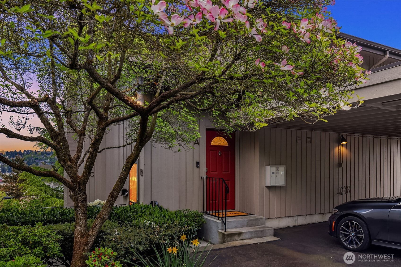 936 W Emerson Street #A, Seattle, WA 98119