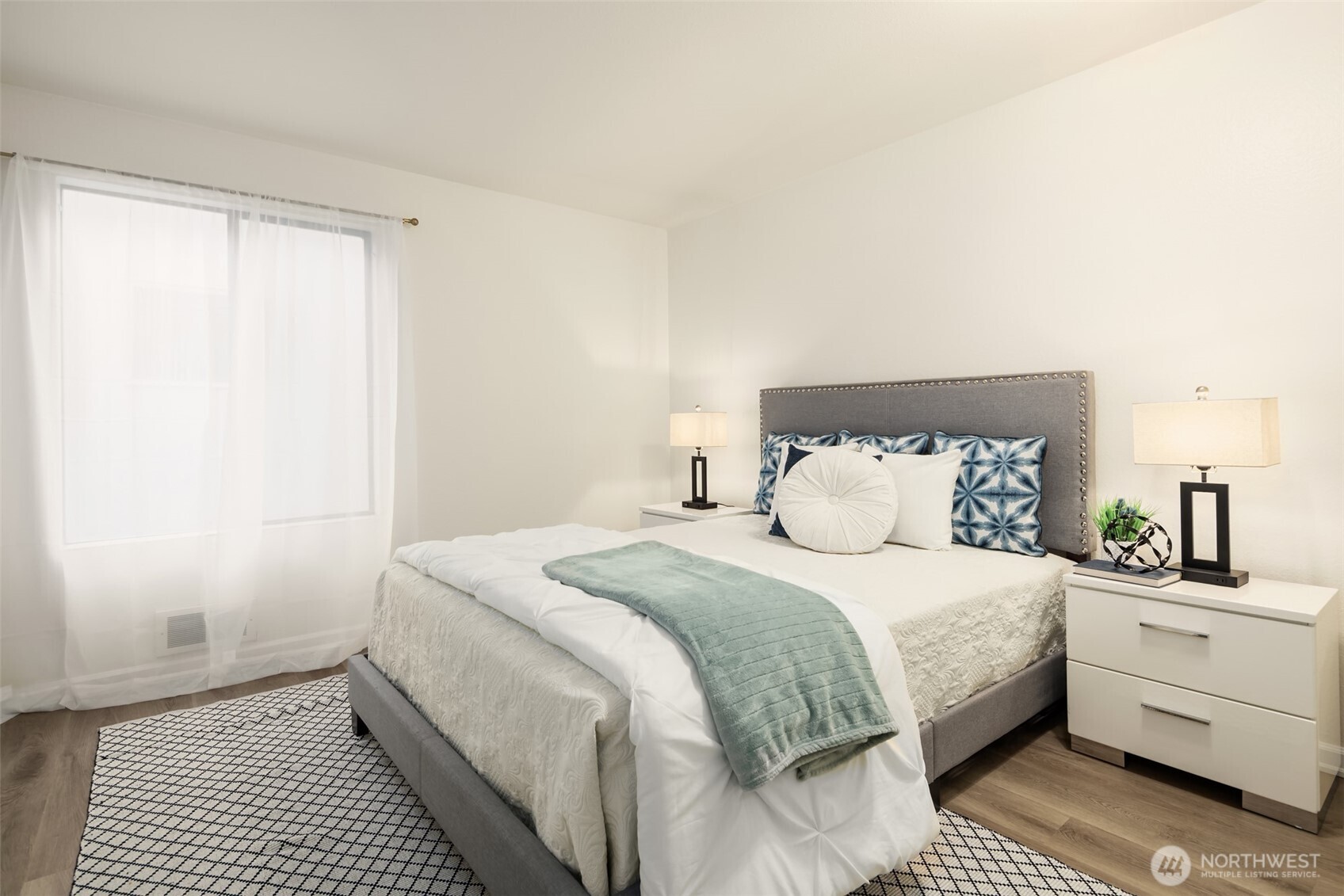 936 W Emerson Street #A, Seattle, WA 98119