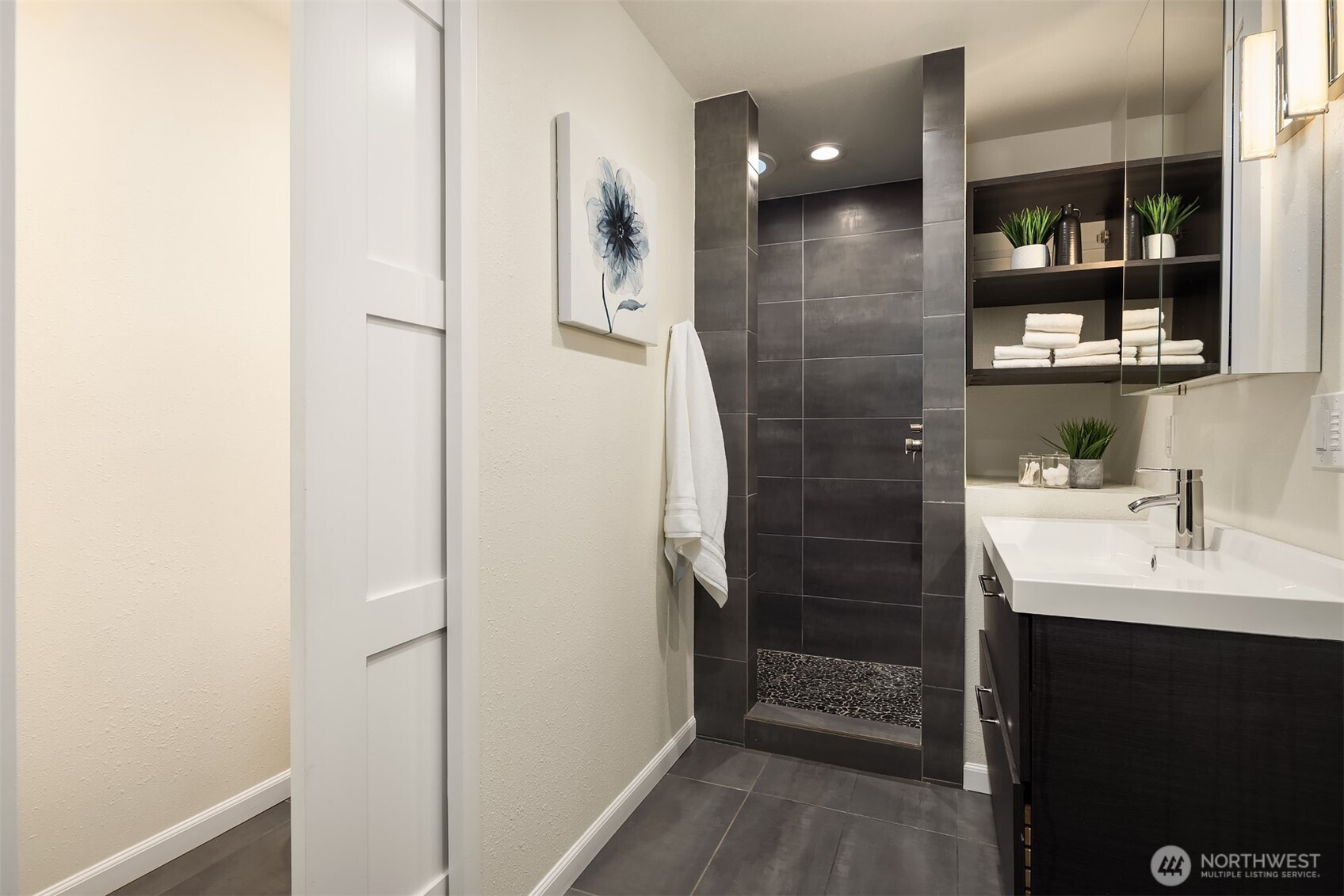 936 W Emerson Street #A, Seattle, WA 98119