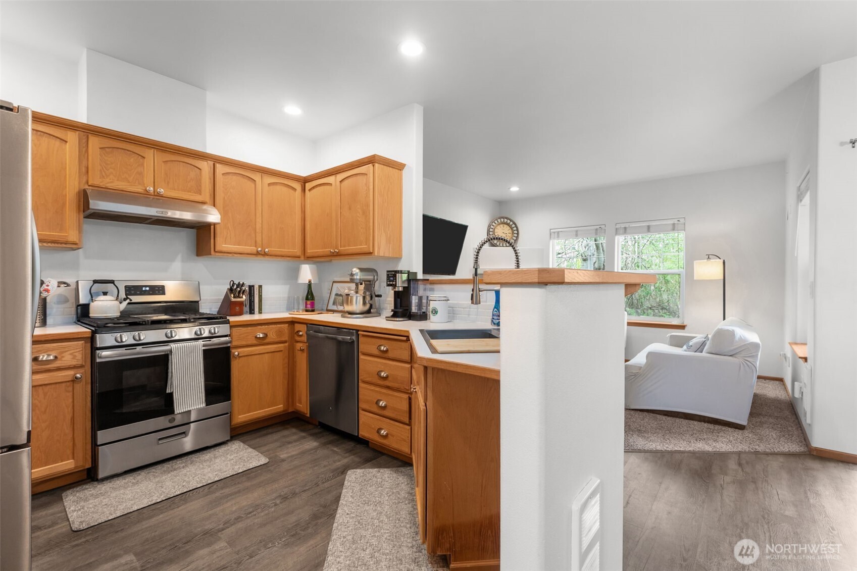 10617 NE Kingston Meadows Circle , Kingston, WA 98346
