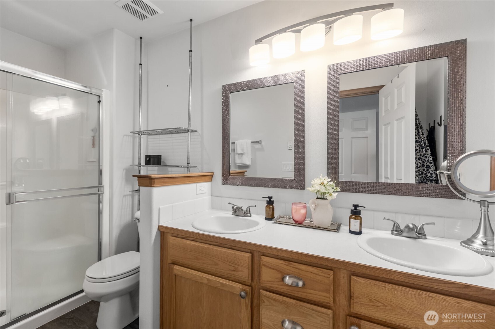 10617 NE Kingston Meadows Circle , Kingston, WA 98346