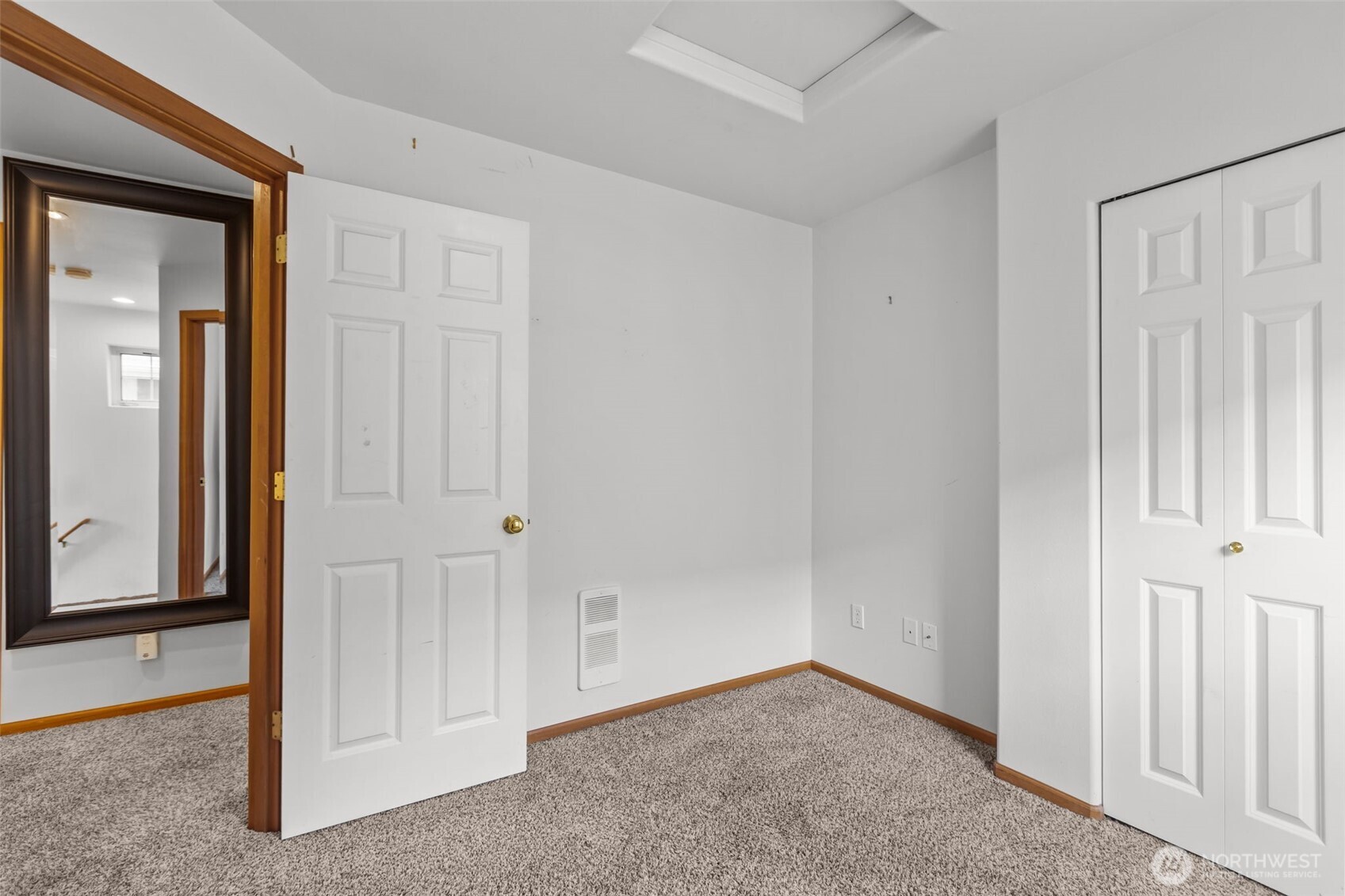 10617 NE Kingston Meadows Circle , Kingston, WA 98346