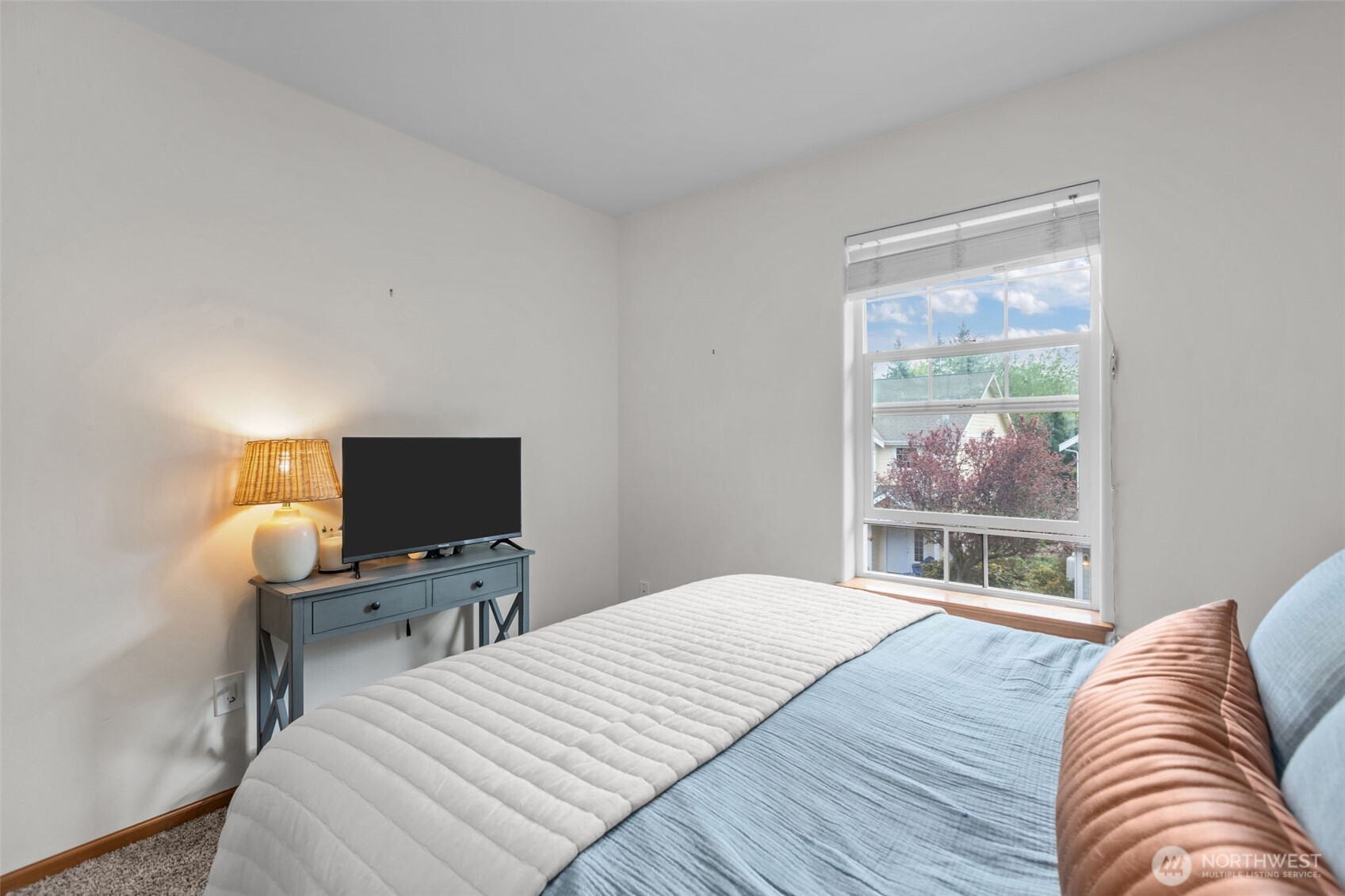 10617 NE Kingston Meadows Circle , Kingston, WA 98346