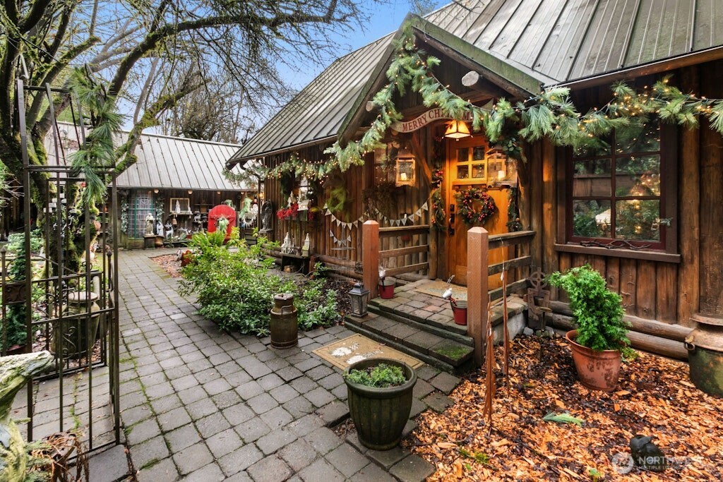 25629 NE Redmond Fall City Road , Redmond, WA 98053