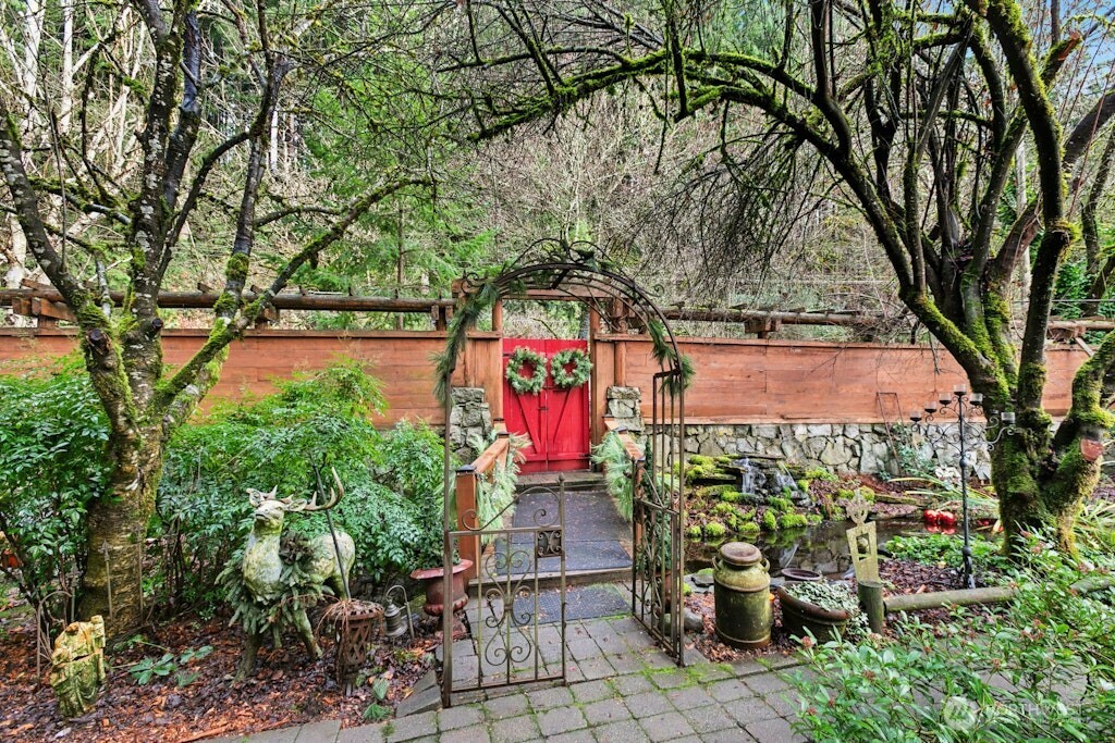 25629 NE Redmond Fall City Road , Redmond, WA 98053