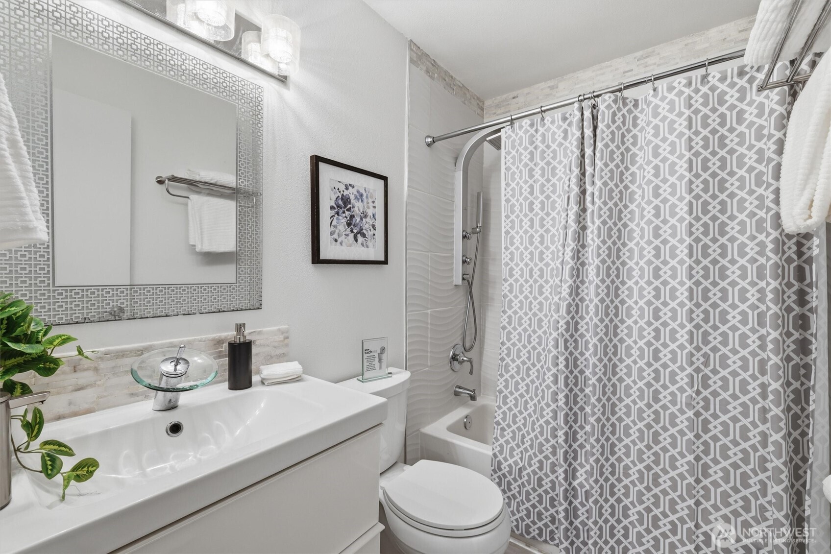 13259 15th Avenue NE #B7, Seattle, WA 98125