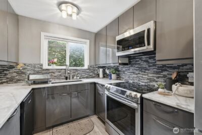 13259 15th Avenue NE #B7, Seattle, WA 98125 - Photo 8