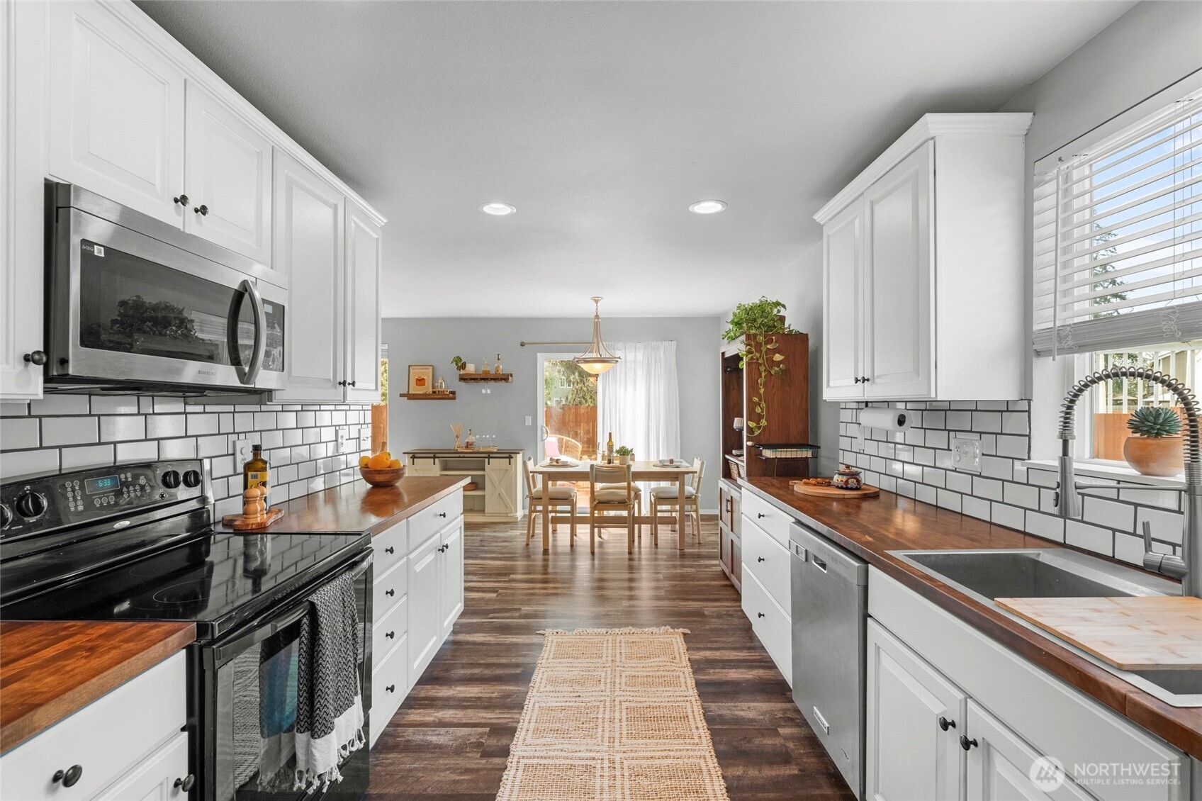 15837 104th Avenue SE, Yelm, WA 98597