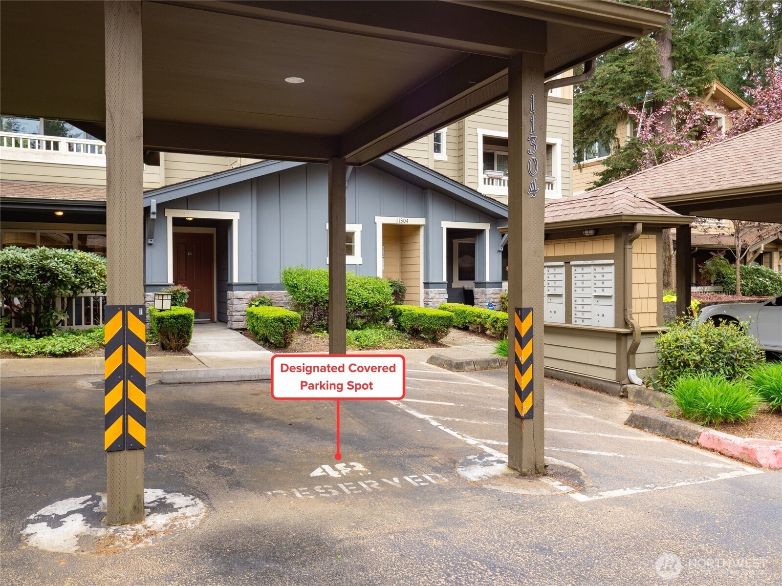 11304 124th Avenue NE #101, Kirkland, WA 98033