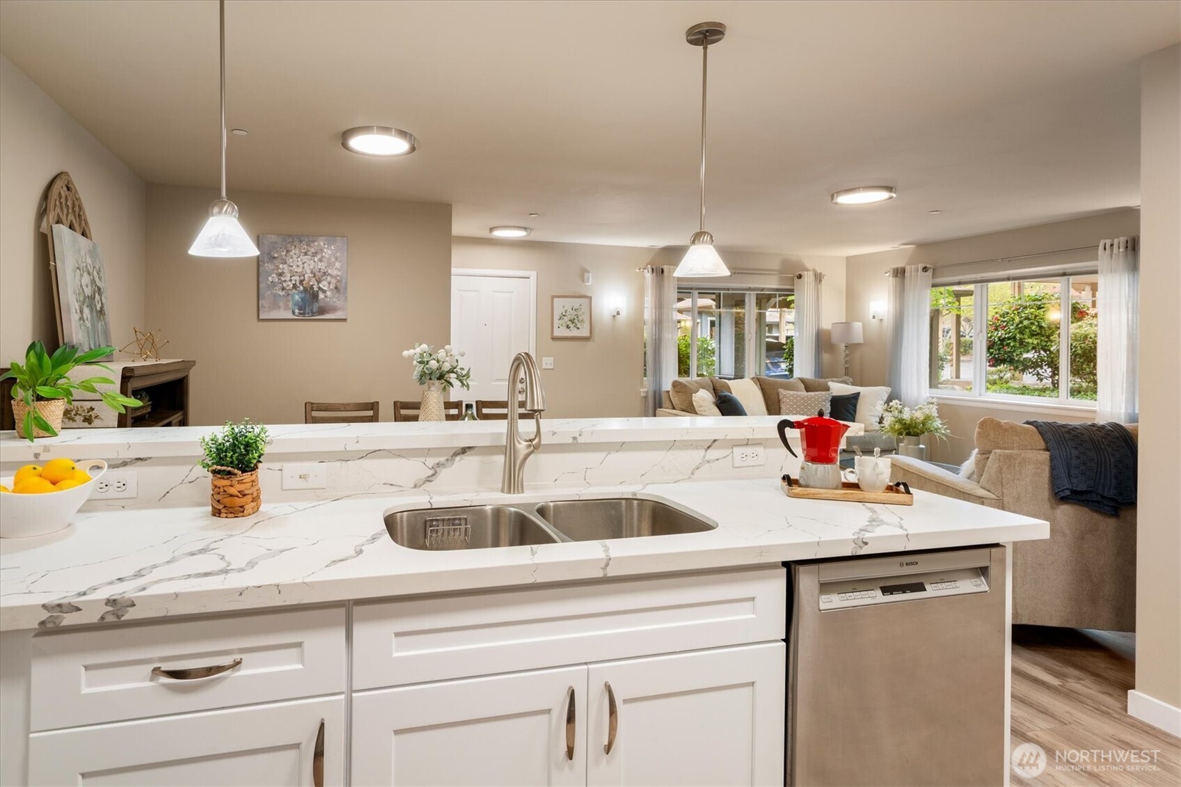 11304 124th Avenue NE #101, Kirkland, WA 98033