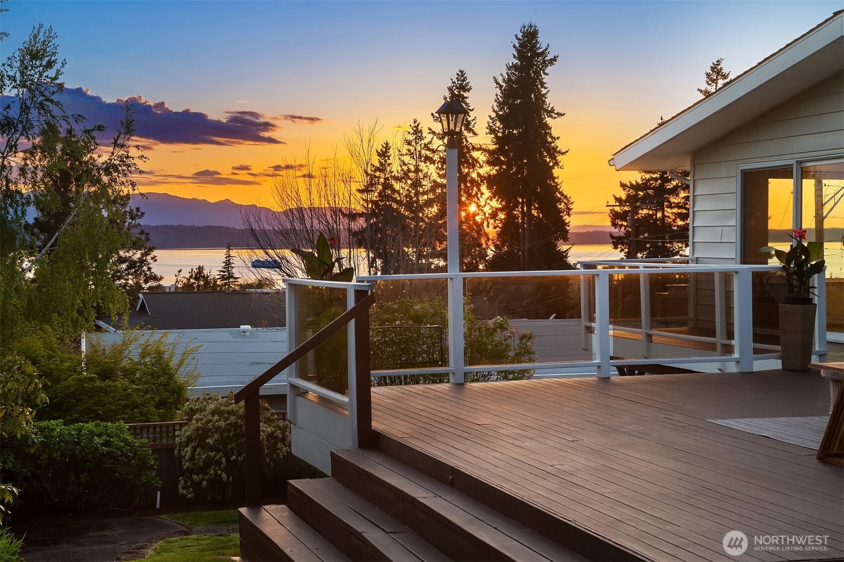 814 Dayton Street , Edmonds, WA 98020