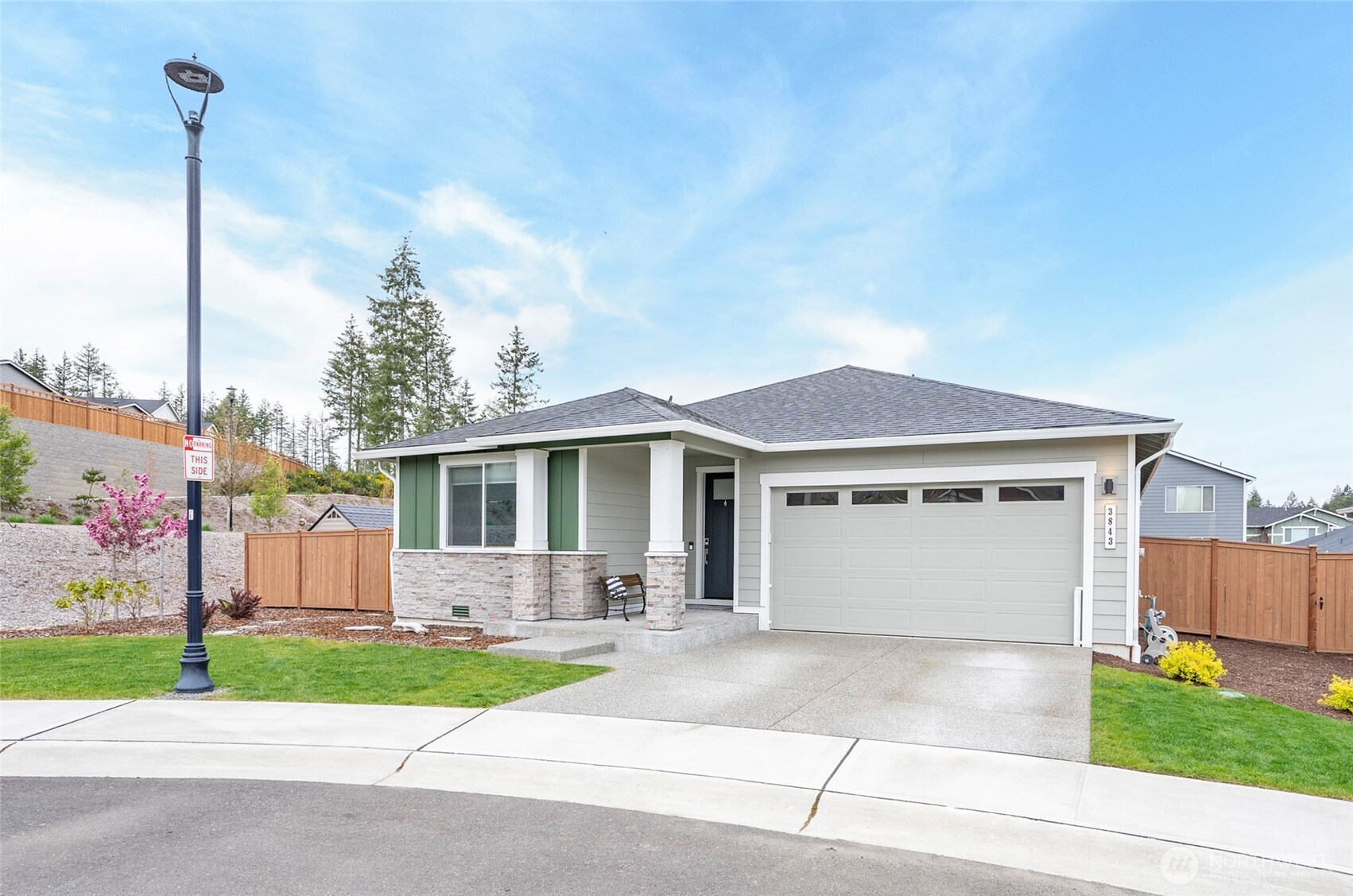 3843 SW Sylvia Court , Port Orchard, WA 98367