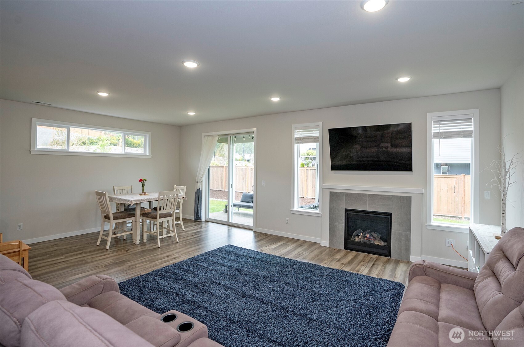 3843 SW Sylvia Court , Port Orchard, WA 98367