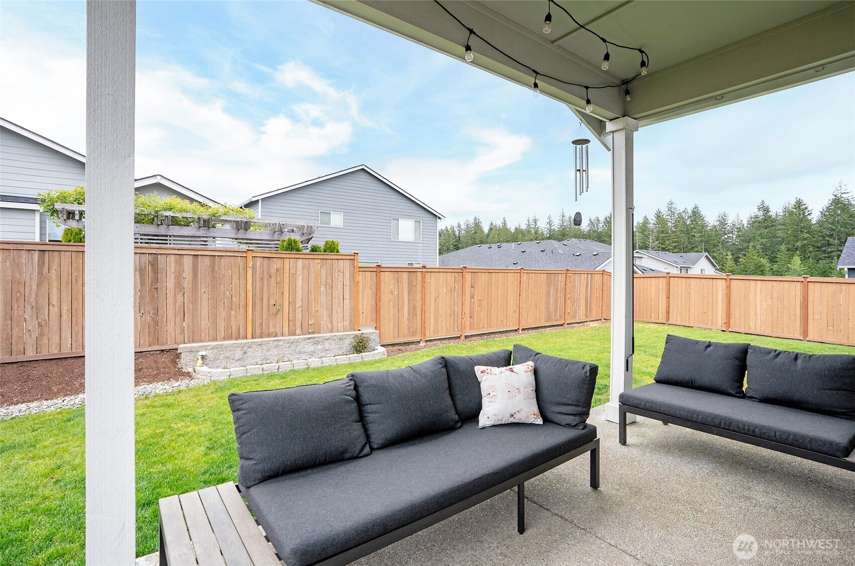 3843 SW Sylvia Court , Port Orchard, WA 98367