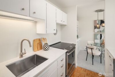6201 Lake Washington Boulevard NE #203, Kirkland, WA 98033 - Photo 11