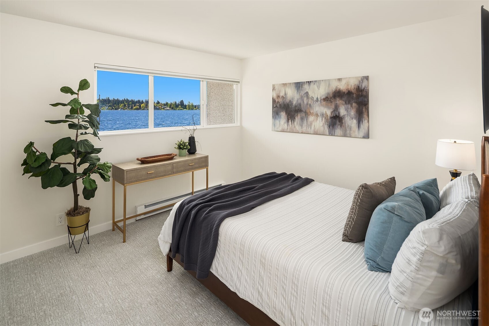6201 Lake Washington Boulevard NE #203, Kirkland, WA 98033