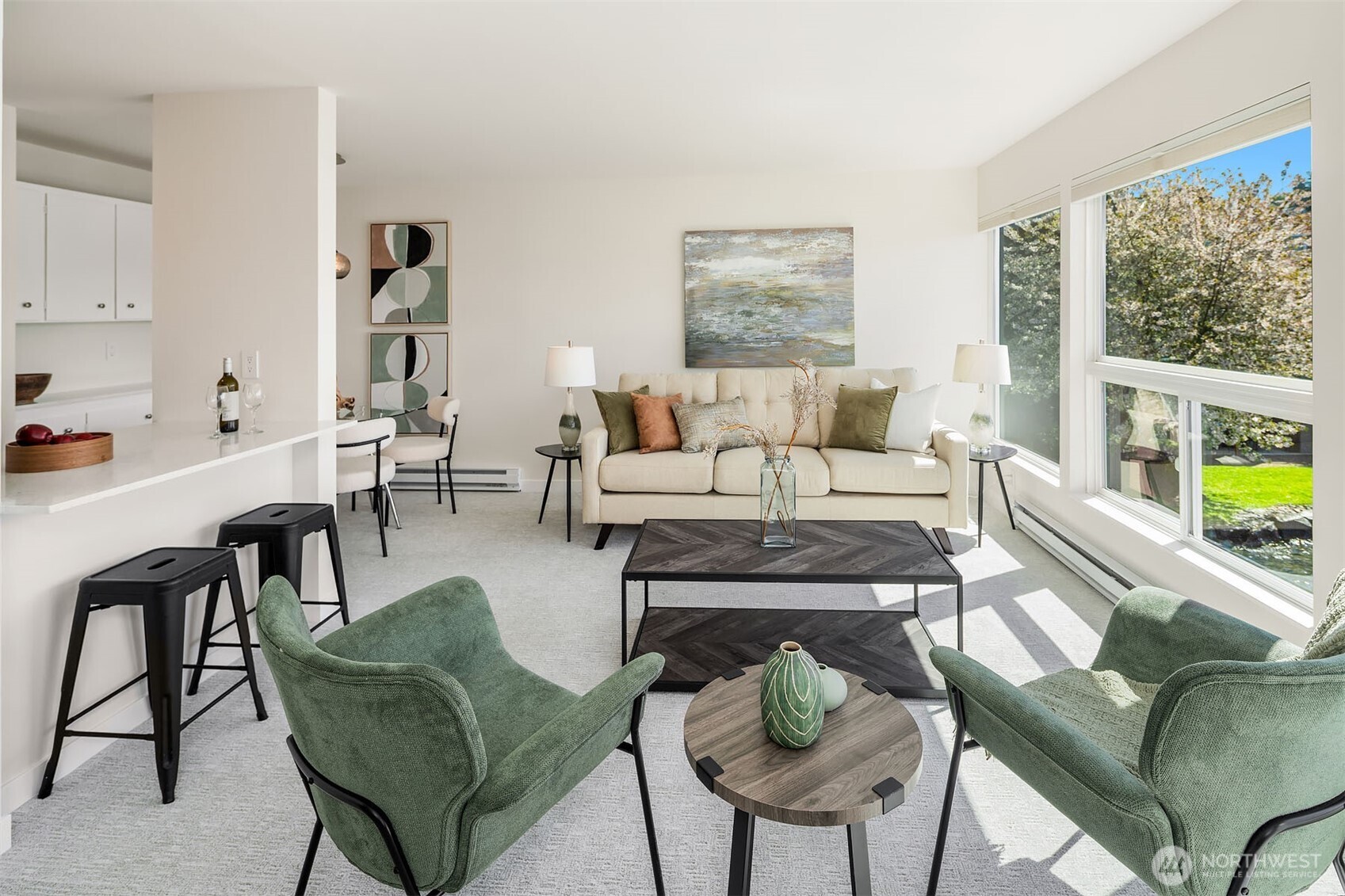 6201 Lake Washington Boulevard NE #203, Kirkland, WA 98033