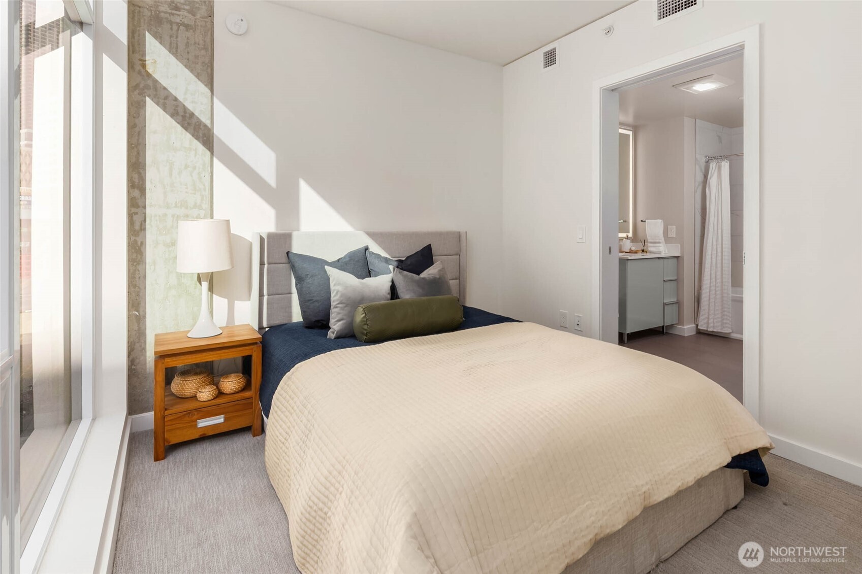 450 S Main Street #209, Seattle, WA 98104
