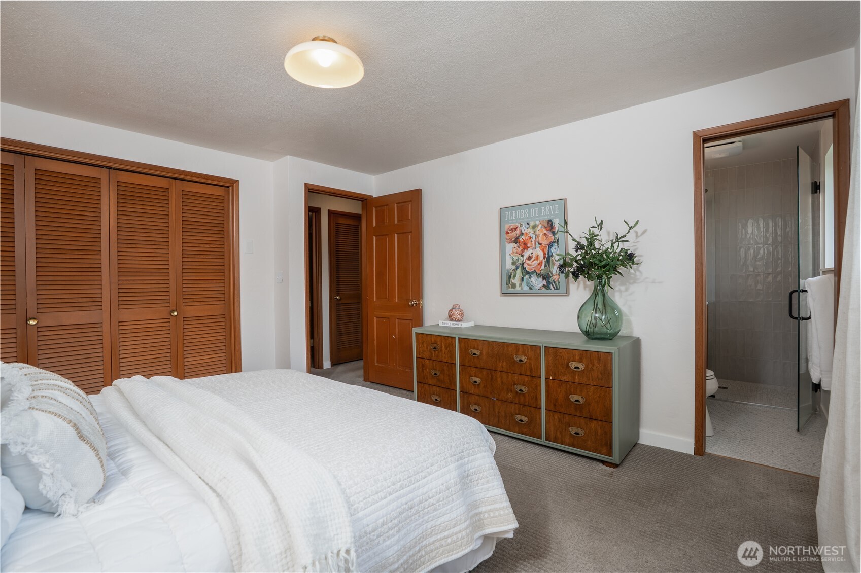 1045 Sunrise Lane , Fircrest, WA 98466