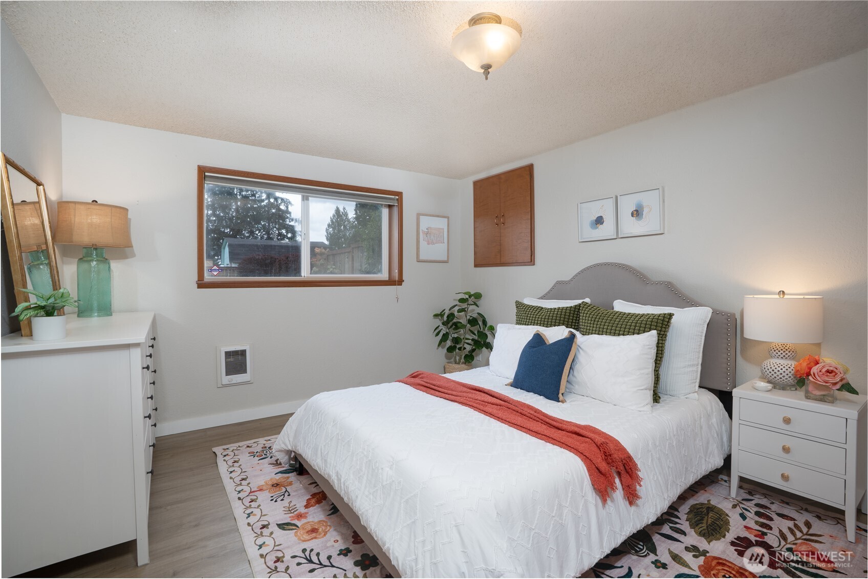 1045 Sunrise Lane , Fircrest, WA 98466