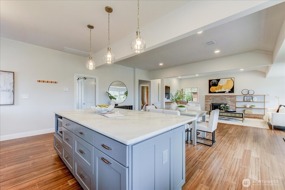 3228 57th Avenue SW, Seattle, WA 98116