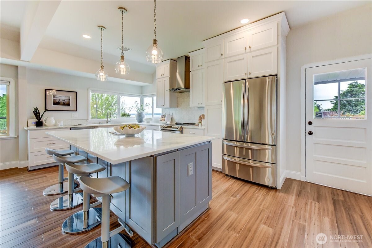 3228 57th Avenue SW, Seattle, WA 98116