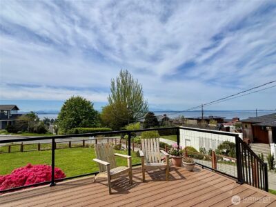 3228 57th Avenue SW, Seattle, WA 98116 - Photo 2