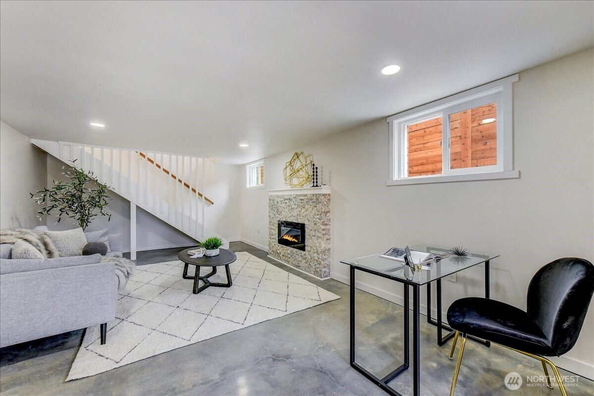 3228 57th Avenue SW, Seattle, WA 98116