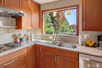 3411 NW 67th Street , Seattle, WA 98117 - Photo 11