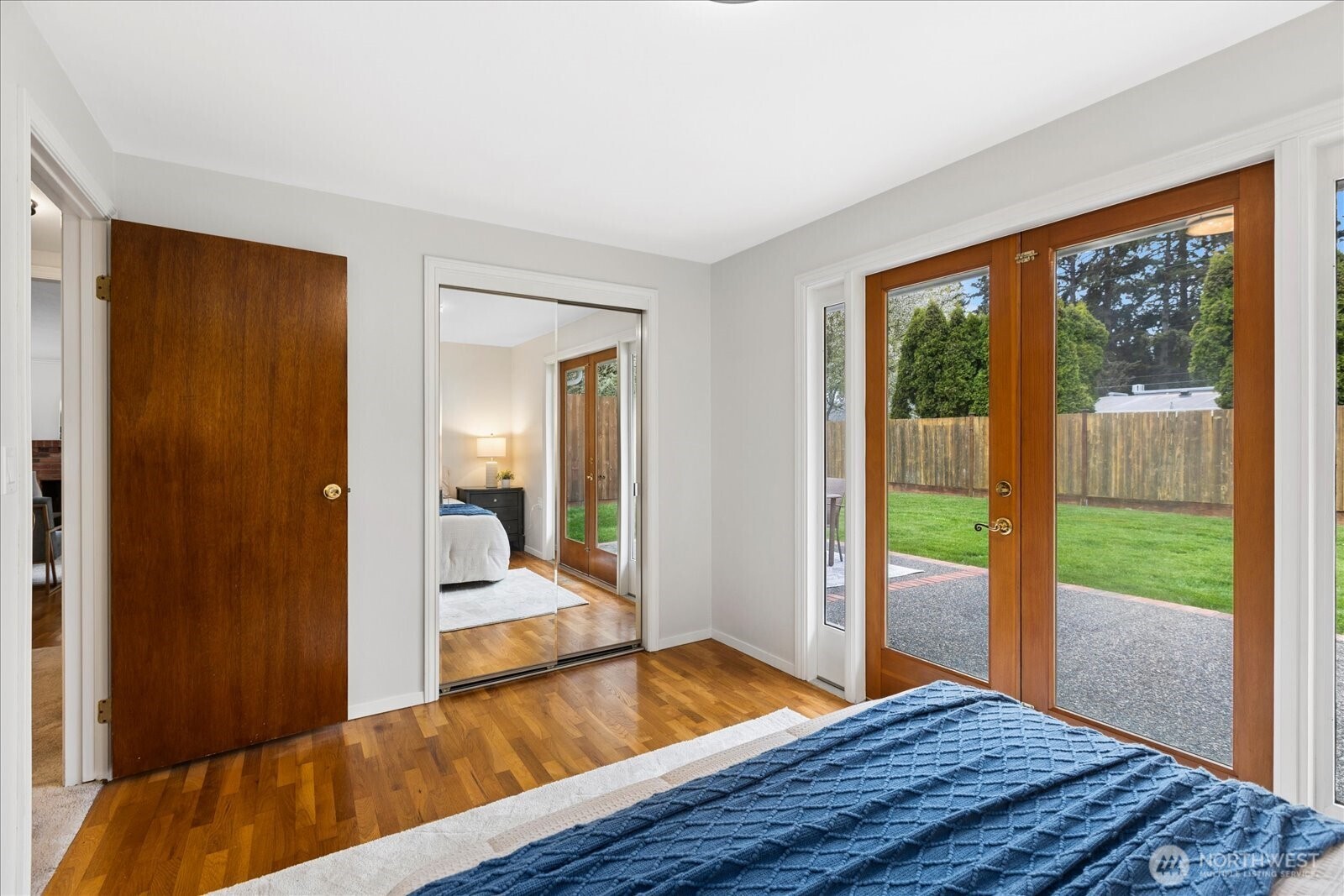 320 NW 202nd Street , Shoreline, WA 98177