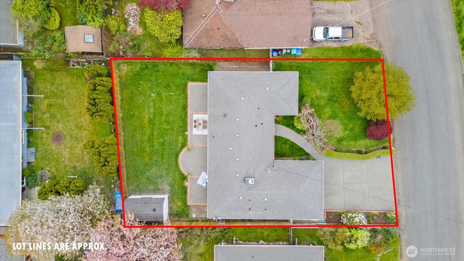 320 NW 202nd Street , Shoreline, WA 98177