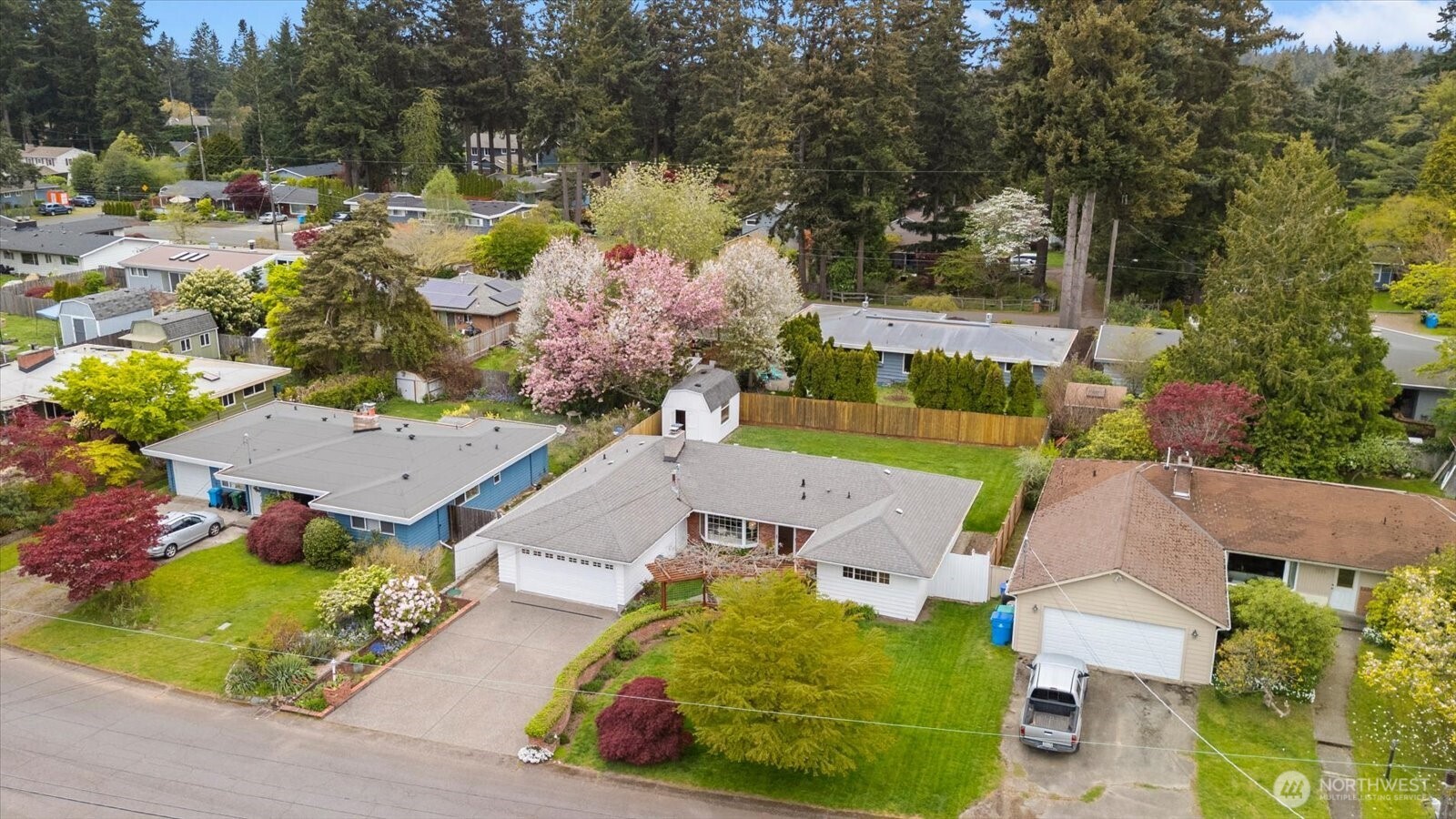 320 NW 202nd Street , Shoreline, WA 98177