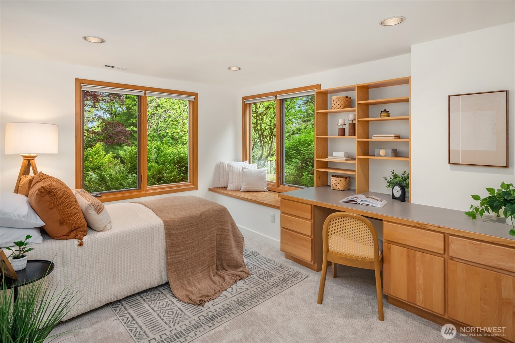 558 20th Avenue , Kirkland, WA 98033