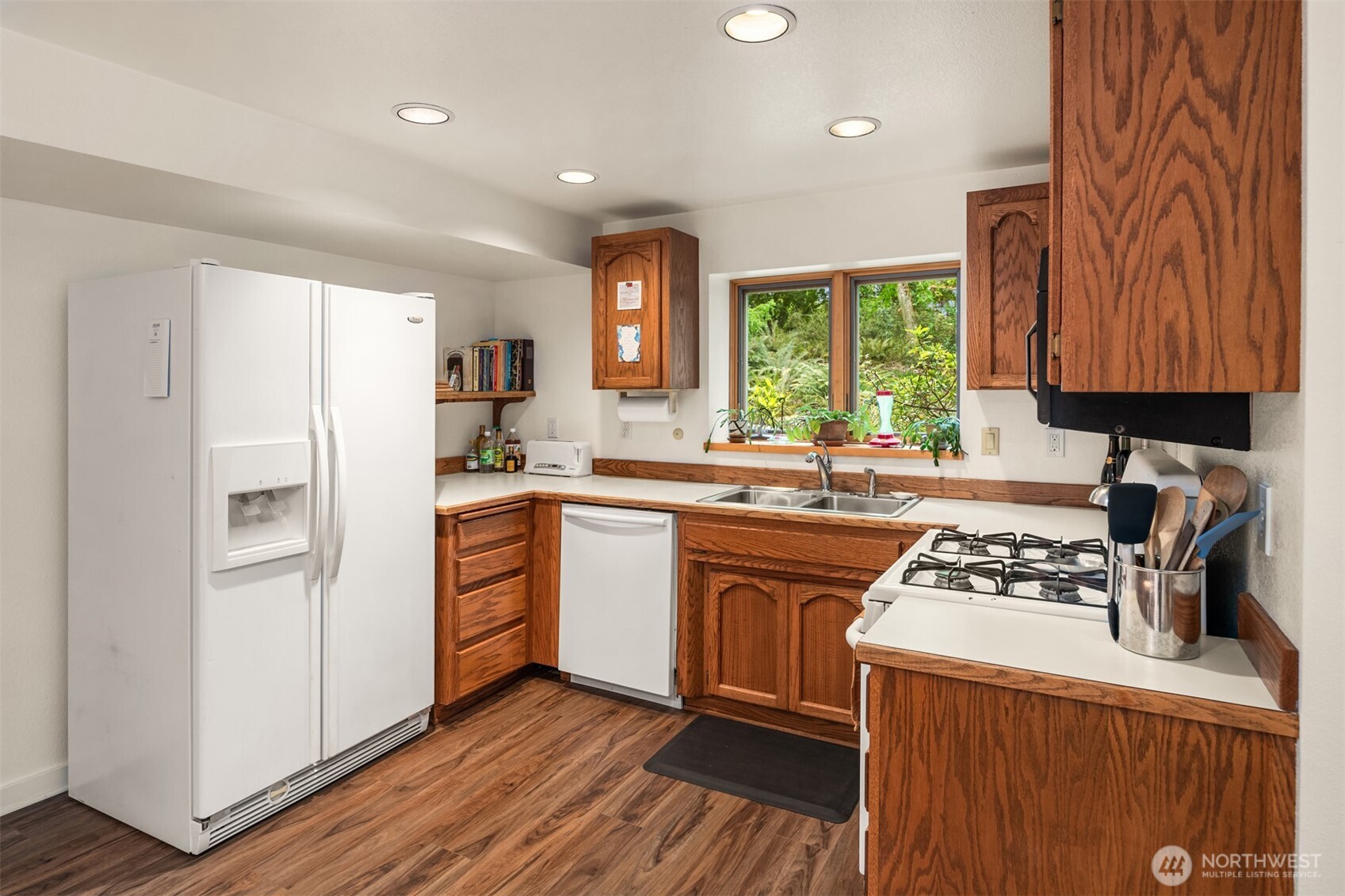 558 20th Avenue , Kirkland, WA 98033