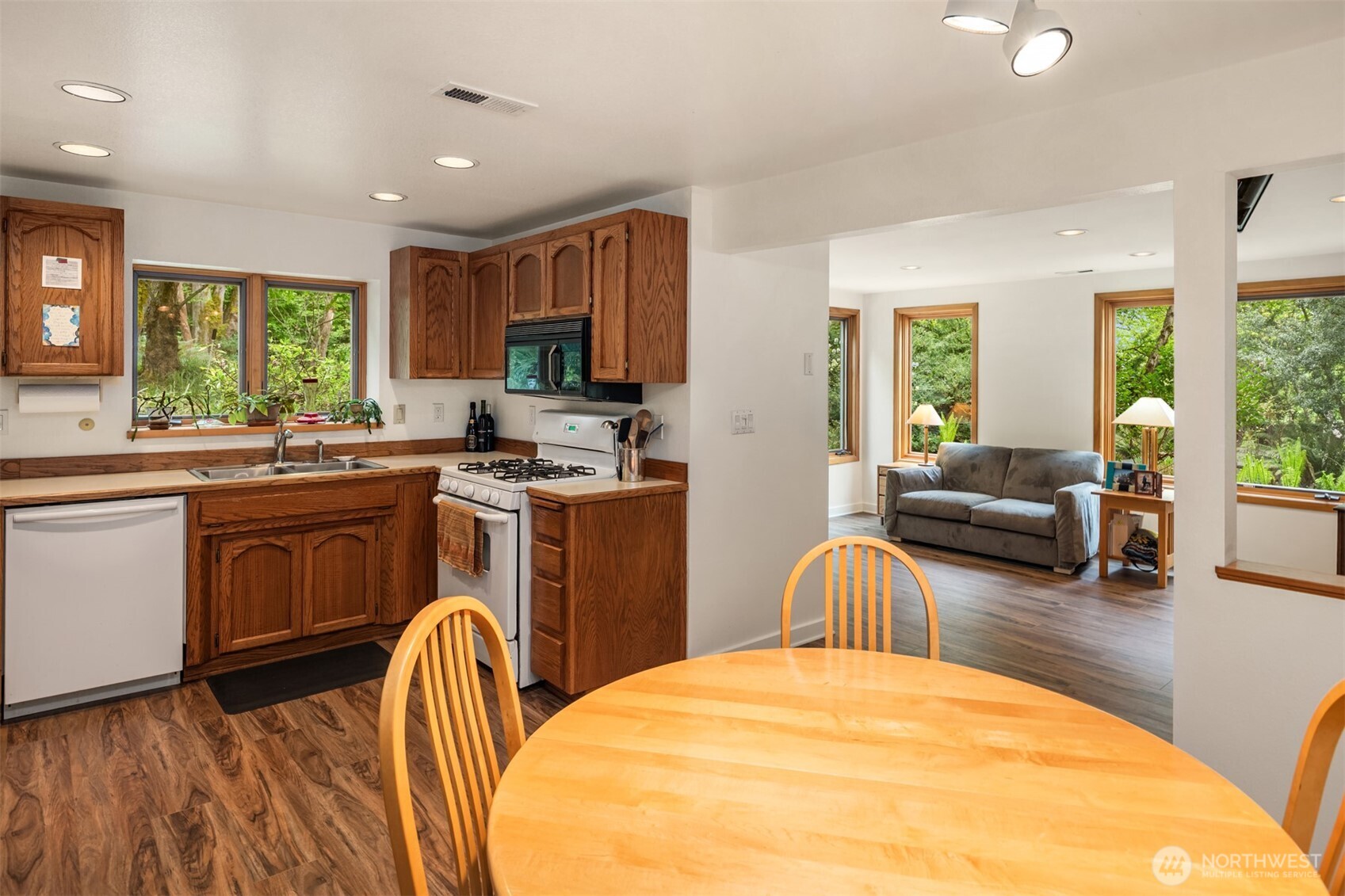 558 20th Avenue , Kirkland, WA 98033