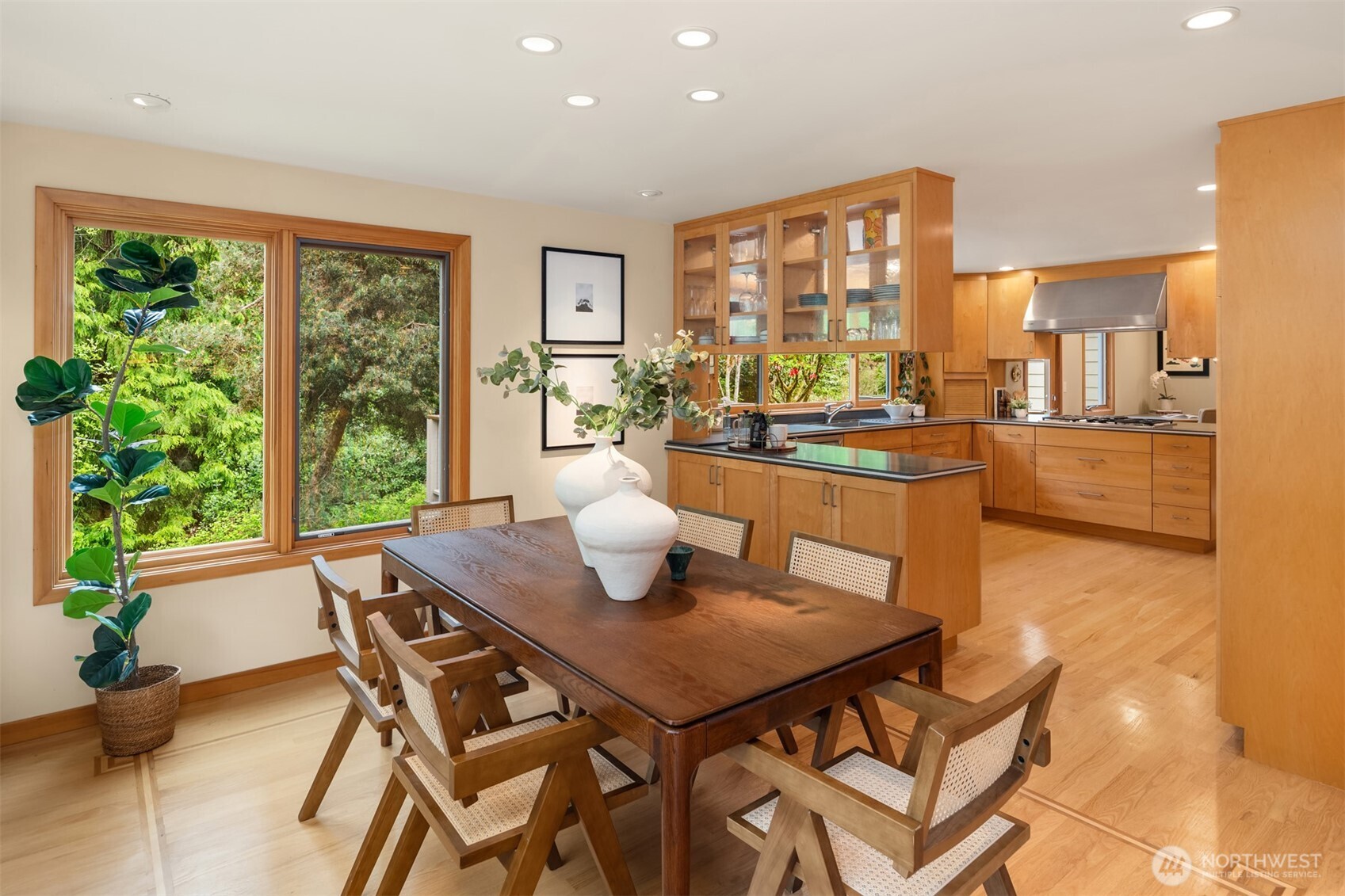 558 20th Avenue , Kirkland, WA 98033