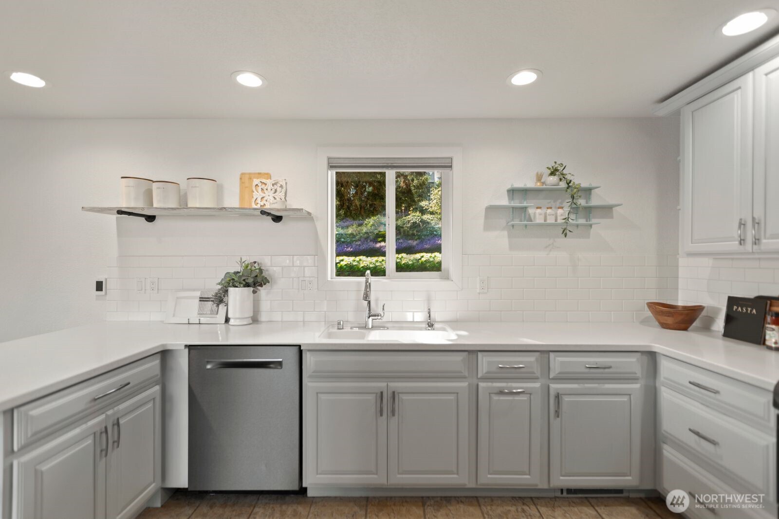 13711 Kenwanda Drive , Snohomish, WA 98296