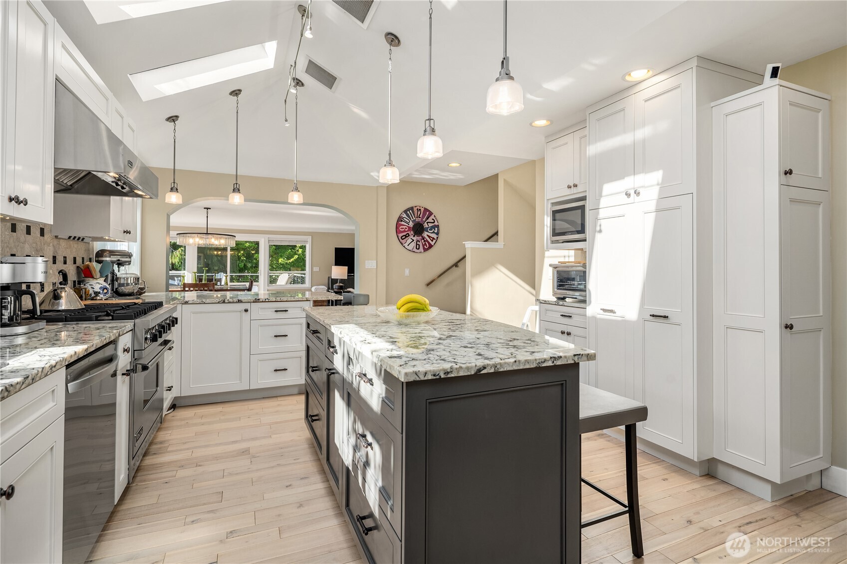 4014 SW 98th Street , Seattle, WA 98136